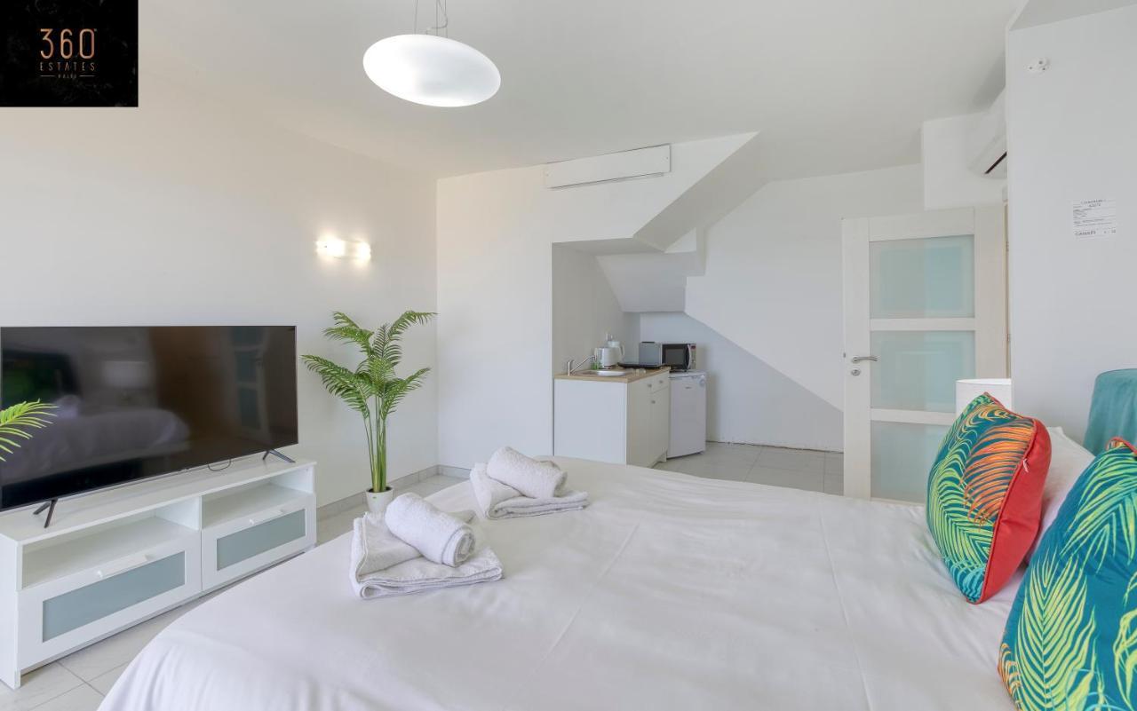 Seafront, Studio Home With Private Seaview Terrace By 360 Estates San Pawl il-Baħar Eksteriør bilde